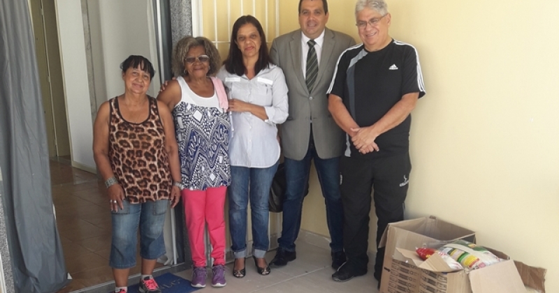 Doação de alimentos arrecadados na Semana do Advogado