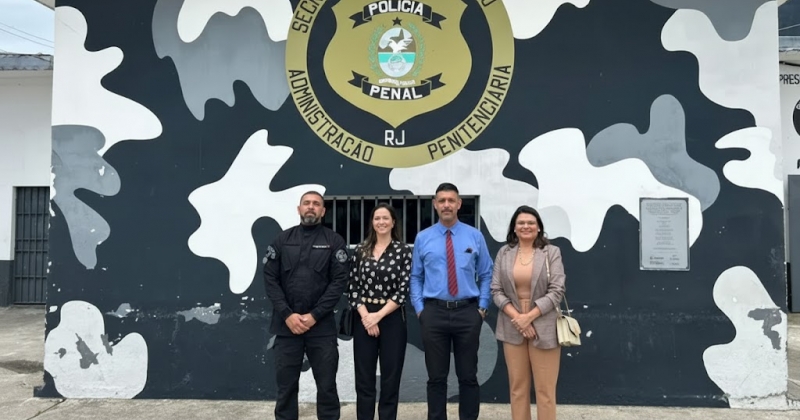 OAB Campos realiza reunião com Direção do Presídio Carlos Tinoco da Fonseca