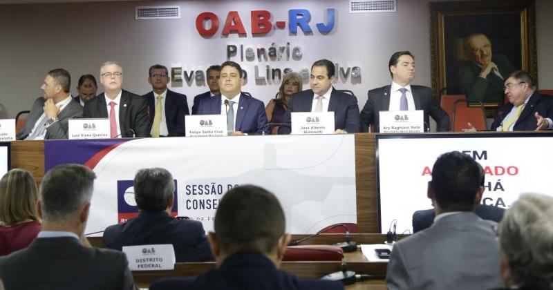 OABRJ sedia Conselho Pleno da Ordem; membros aprovam Carteira Digital e cota de 30% para mulheres nos eventos da casa