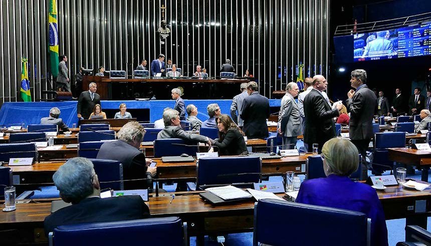 Senado aprova livre acesso de advogados a atos de processos não sigilosos