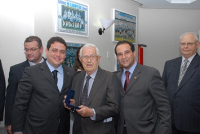 Advogados recebem medalhas Sobral Pinto