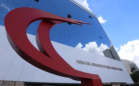 Pedido de impeachment de Temer gera bate-boca entre Maia e OAB