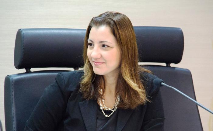 'O sistema penitenciário viola direitos da mulher', afirma advogada em palestra na Emerj
