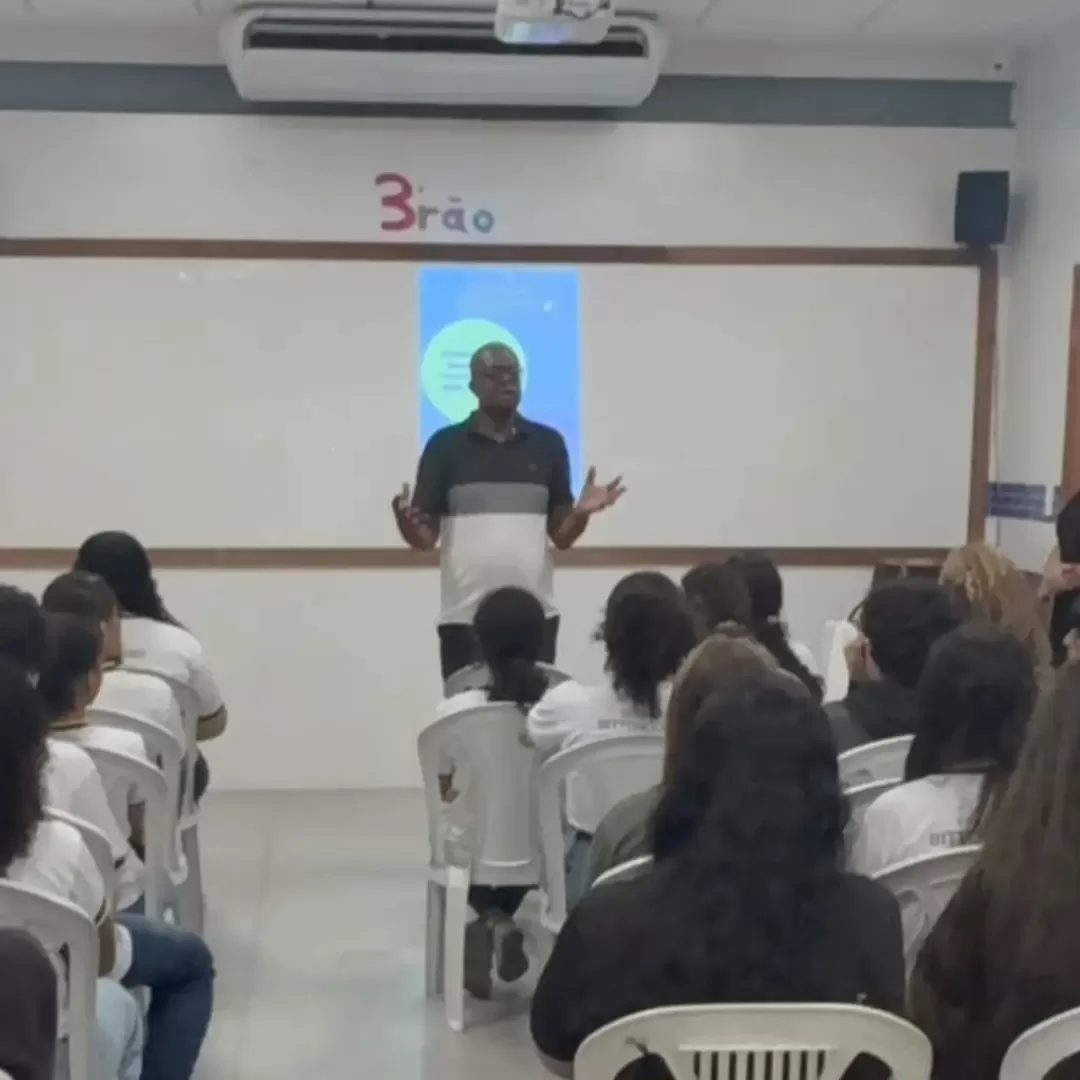 OAB vai à Escola e Comissão de Inovações Tecnológicas promovem conscientização sobre Segurança Digital no Colégio Bittencourt