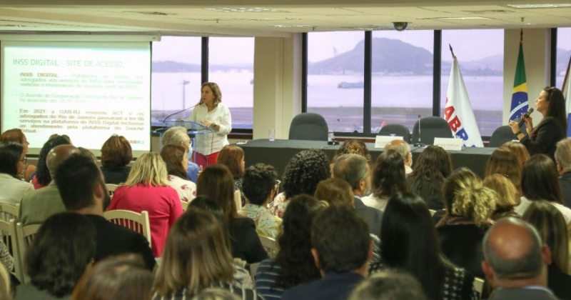 Aprenda a usar as ferramentas do INSS Digital e do Guichê Virtual