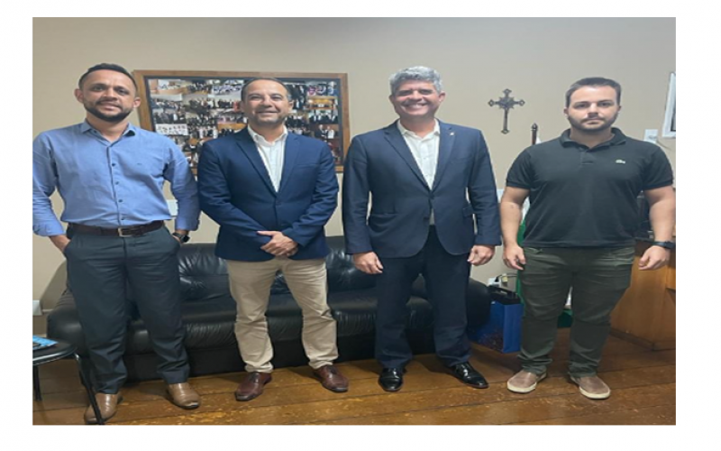 OAB Campos recebe Superintendente Regional da CEF